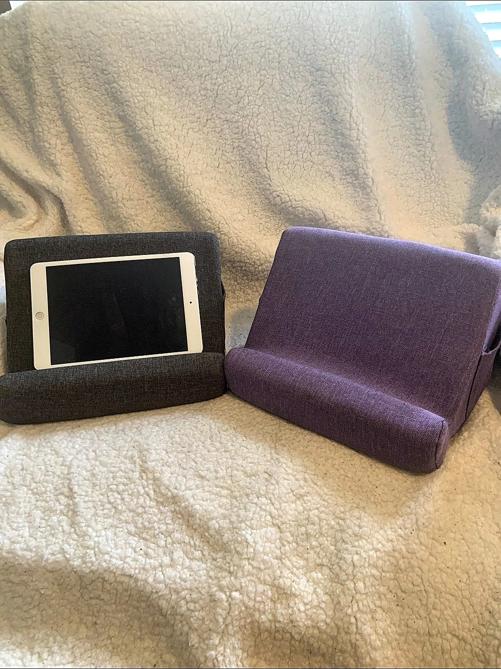 2 Tablet Pillow Stands Dark Gray & Purple